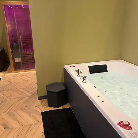 George's Suite&spa With Parking Côme